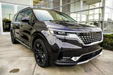 More photos of 2023 Kia Carnival SX at Grand Infiniti of Macon, GA