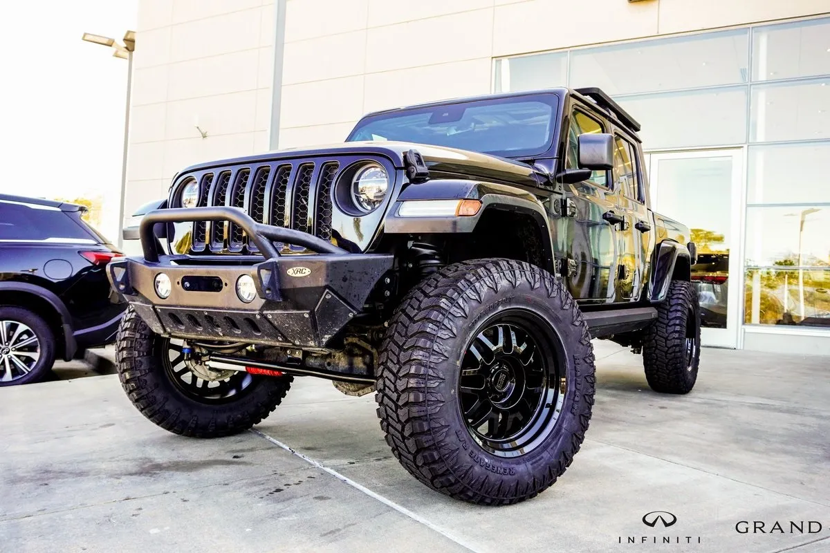 Black 2020 Jeep Gladiator Overland for sale in Macon, GA