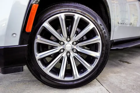 Photos of 2023 Jeep Wagoneer Series II for sale in Macon, GA at Grand Infiniti of Macon