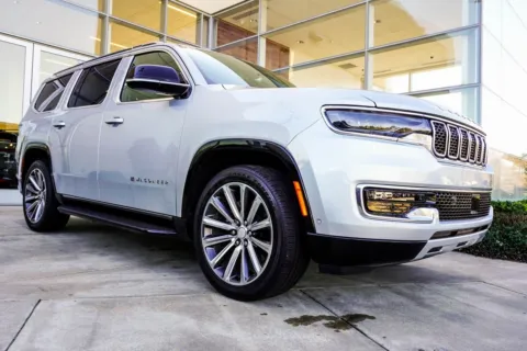 More photos of 2023 Jeep Wagoneer Series II at Grand Infiniti of Macon, GA