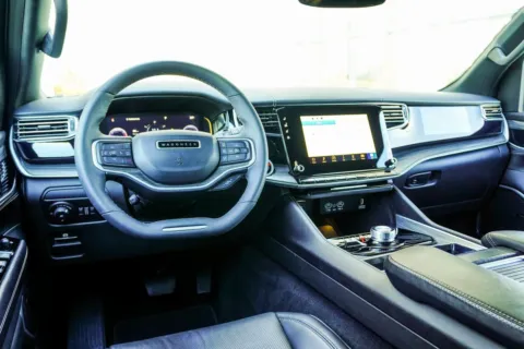 More photos of 2023 Jeep Wagoneer Series II at Grand Infiniti of Macon, GA