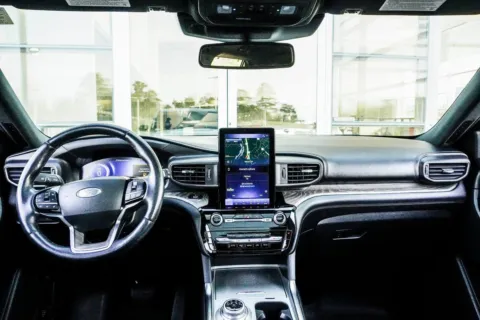 More photos of 2021 Ford Explorer Platinum at Grand Infiniti of Macon, GA