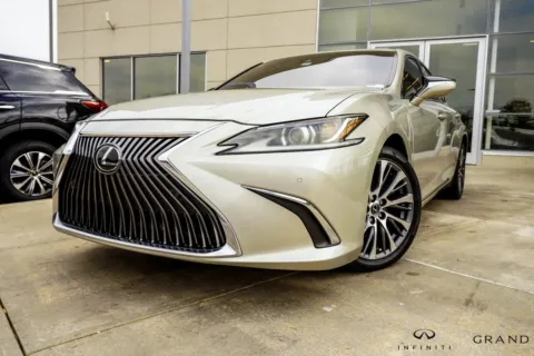 Beige 2019 Lexus ES 350 for sale in Macon, GA