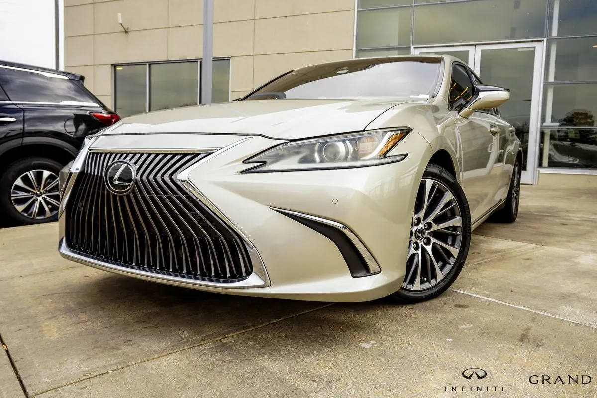 Beige 2019 Lexus ES 350 for sale in Macon, GA