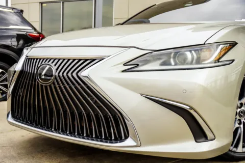 Photos of 2019 Lexus ES 350 for sale in Macon, GA at Grand Infiniti of Macon