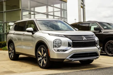 More photos of 2025 Mitsubishi Outlander SE at Grand Infiniti of Macon, GA