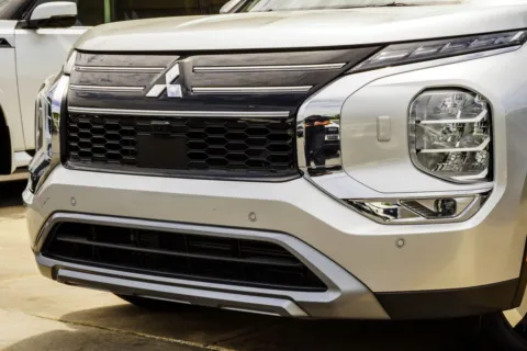 Photos of 2025 Mitsubishi Outlander SE for sale in Macon, GA at Grand Infiniti of Macon