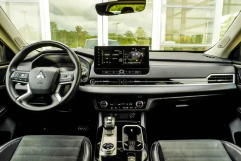 More photos of 2025 Mitsubishi Outlander SE at Grand Infiniti of Macon, GA