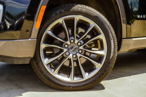 Another view of 2022 Jeep Wagoneer Series III for sale in Macon, GA at Grand Infiniti of Macon