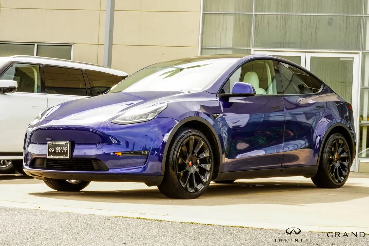 Blue 2021 Tesla Model Y Long Range for sale in Macon, GA
