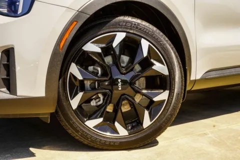 Another view of 2025 Kia Sorento EX for sale in Macon, GA at Grand Infiniti of Macon