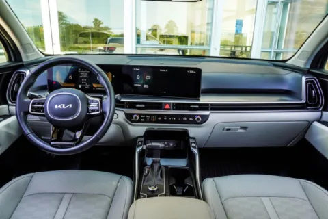More photos of 2025 Kia Sorento EX at Grand Infiniti of Macon, GA
