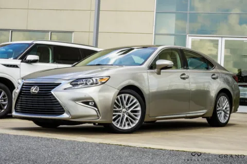 Silver 2018 Lexus ES 350 for sale in Macon, GA