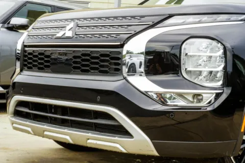 Photos of 2022 Mitsubishi Outlander SE for sale in Macon, GA at Grand Infiniti of Macon