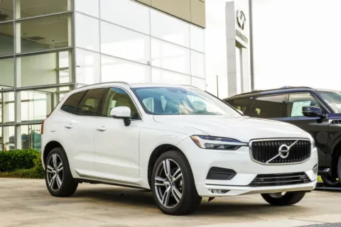 More photos of 2021 Volvo XC60 T5 Momentum at Grand Infiniti of Macon, GA
