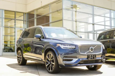 More photos of 2021 Volvo XC90 Recharge Plug-In Hybrid T8 Inscription Expression 7 Passenger at Grand Infiniti of Macon, GA