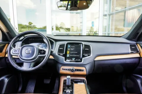 More photos of 2021 Volvo XC90 Recharge Plug-In Hybrid T8 Inscription Expression 7 Passenger at Grand Infiniti of Macon, GA
