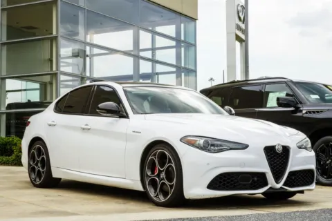 More photos of 2022 Alfa Romeo Giulia Veloce at Grand Infiniti of Macon, GA