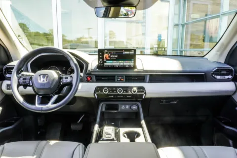 More photos of 2025 Honda Pilot EX-L at Grand Infiniti of Macon, GA