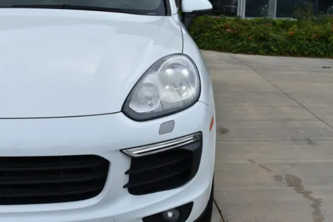 More photos of 2018 Porsche Cayenne at Grand Infiniti of Macon, GA