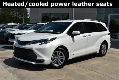 White 2021 Toyota Sienna Platinum for sale in Macon, GA