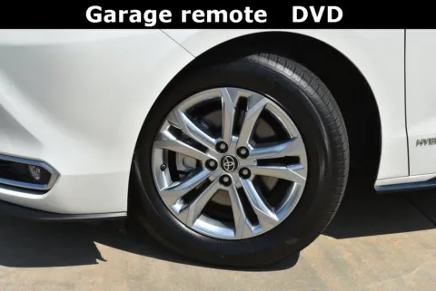 Another view of 2021 Toyota Sienna Platinum for sale in Macon, GA at Grand Infiniti of Macon