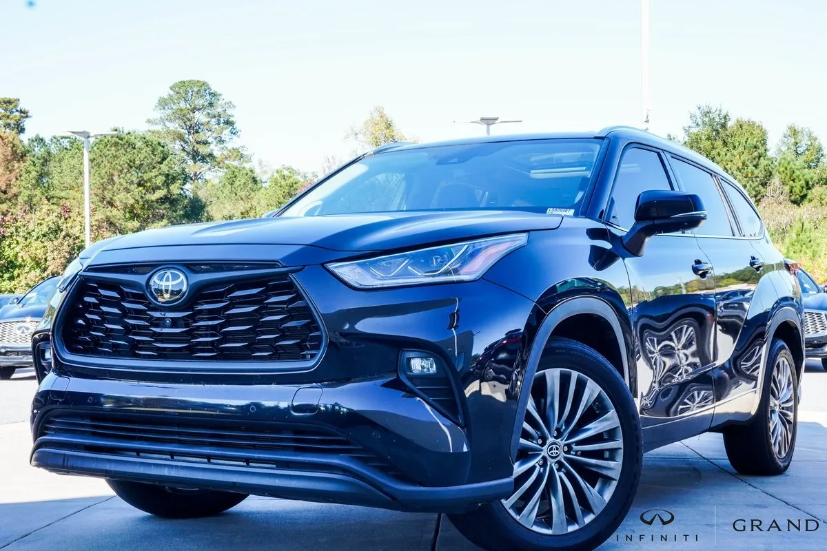 Black 2020 Toyota Highlander Platinum for sale in Macon, GA