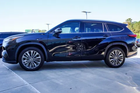 Another view of 2020 Toyota Highlander Platinum for sale in Macon, GA at Grand Infiniti of Macon