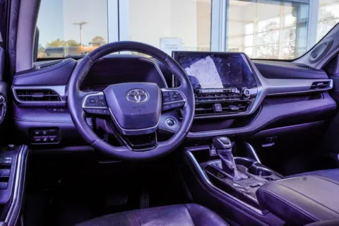 More photos of 2020 Toyota Highlander Platinum at Grand Infiniti of Macon, GA