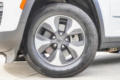 Photos of 2024 Jeep Grand Cherokee 4xe for sale in Macon, GA at Grand Infiniti of Macon