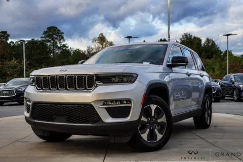 Gray 2022 Jeep Cherokee Limited for sale in Macon, GA