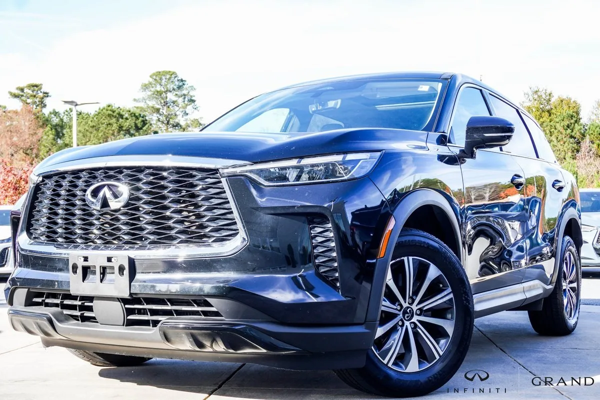 Black 2023 INFINITI QX60 PURE for sale in Macon, GA