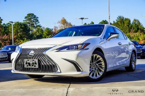 White 2019 Lexus ES 350 Luxury for sale in Macon, GA