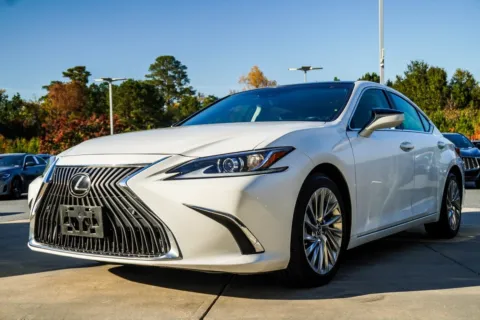 More photos of 2019 Lexus ES 350 Luxury at Grand Infiniti of Macon, GA