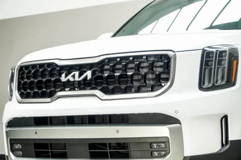 Photos of 2023 Kia Telluride SX-Prestige X-Line for sale in Kennesaw, GA at Carvilla