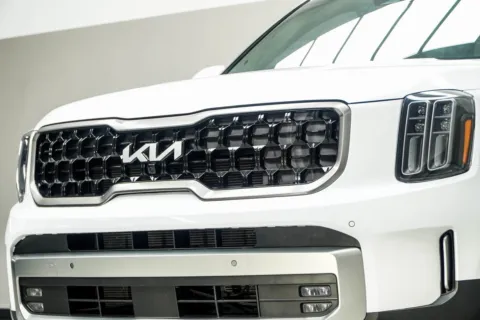 Photos of 2023 Kia Telluride SX-Prestige X-Line for sale in Kennesaw, GA at Carvilla