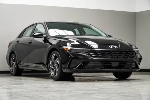 More photos of 2025 Hyundai Elantra SEL Convenience at Carvilla, GA
