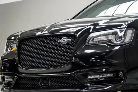 Photos of 2023 Chrysler 300 C for sale in Kennesaw, GA at Carvilla