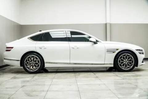 More photos of 2023 Genesis G80 2.5T at Carvilla, GA