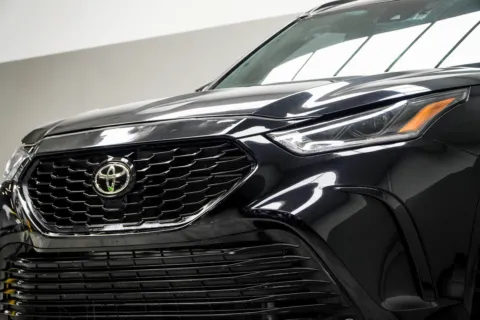 Photos of 2024 Toyota Highlander XSE for sale in Kennesaw, GA at Carvilla