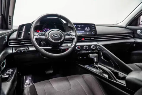 More photos of 2021 Hyundai Elantra SE at Carvilla, GA