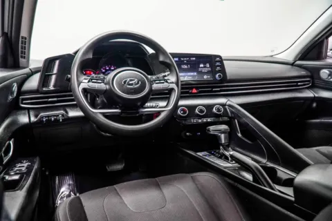 More photos of 2021 Hyundai Elantra SE at Carvilla, GA