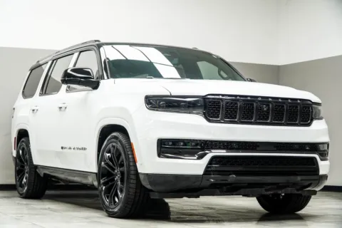 More photos of 2023 Jeep Grand Wagoneer Series III at Carvilla, GA