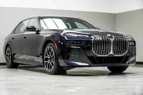 More photos of 2023 BMW 7 Series 760i xDrive at Carvilla, GA