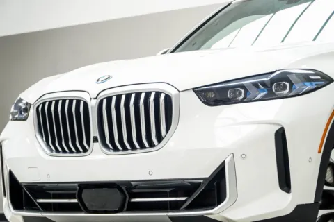 Photos of 2025 BMW X5 xDrive50e for sale in Kennesaw, GA at Carvilla