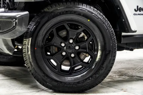 Another view of 2022 Jeep Gladiator Willys for sale in Kennesaw, GA at Carvilla