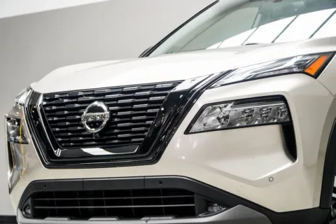 Photos of 2021 Nissan Rogue SL for sale in Kennesaw, GA at Carvilla