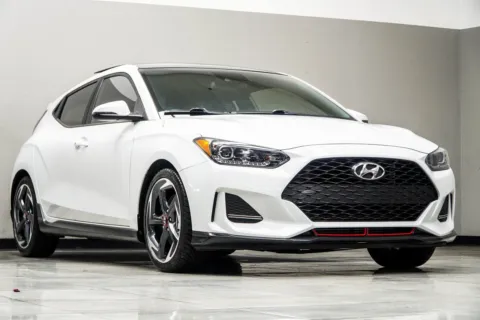 More photos of 2019 Hyundai Veloster Turbo at Carvilla, GA