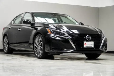 More photos of 2023 Nissan Altima 2.5 SL at Carvilla, GA