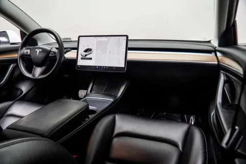 More photos of 2021 Tesla Model 3 Performance at Carvilla, GA